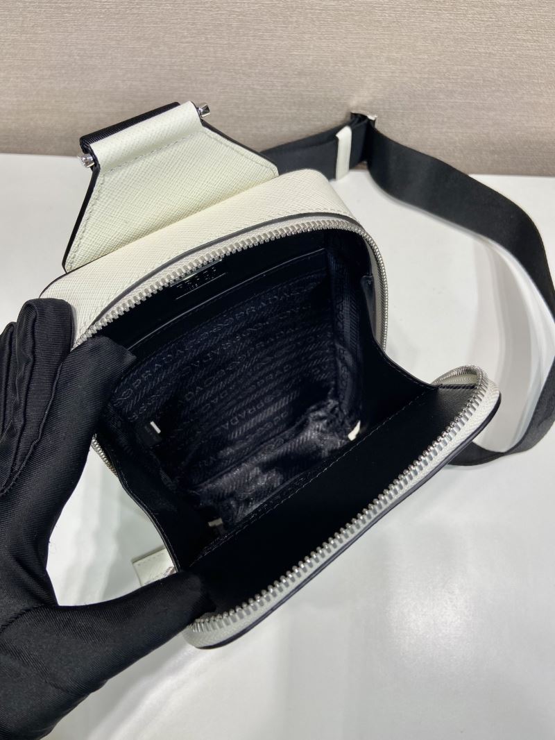 Pra*a waist chest packs